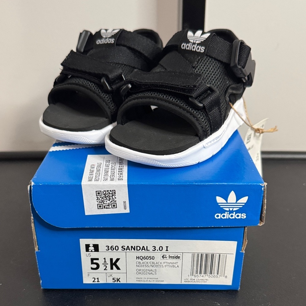 Adidas Toddler 360 Sandak 3.0 Black and White Sandals Size 5.5K New NIB